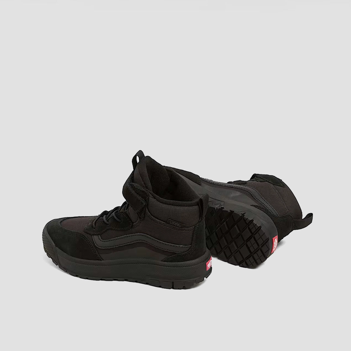 Explore With Ease, Structured Motion, Minimal Details, Anyday Style, Street Motion, Your Mobile Look, Crafted Now