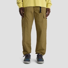 Essential Structure, Progressive Outfit, Hybrid Aesthetic, Urban Flowwear, City Rhythm, City-Form