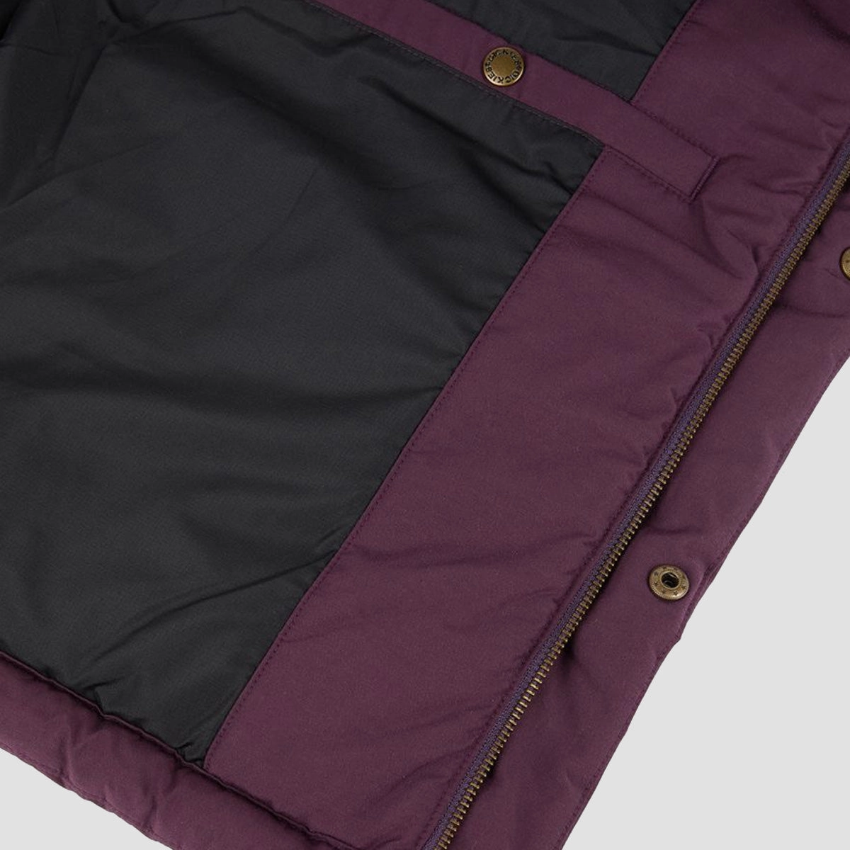 Layer Logic, Chill-Crafted, Clean Citywear, Street-Forward, Motion Elements, Effortless Utility, Designed To Layer, Subtle Style Gear