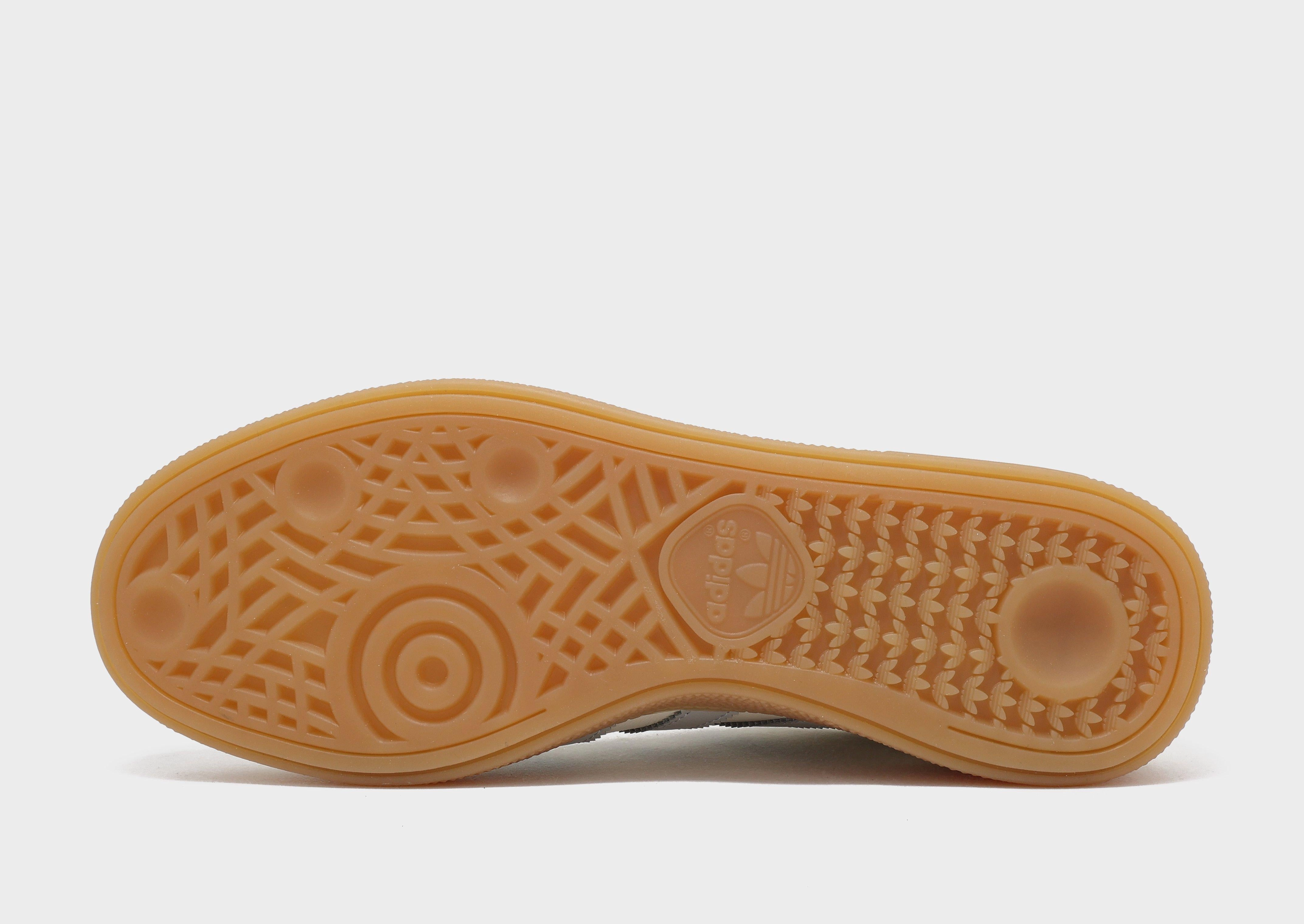 Tech-Forward Fit, Smooth Layers, Feel-Based Fashion, Modern Rhythm, Flow-Wear Future, Urban Toolkit, Calm Crafted