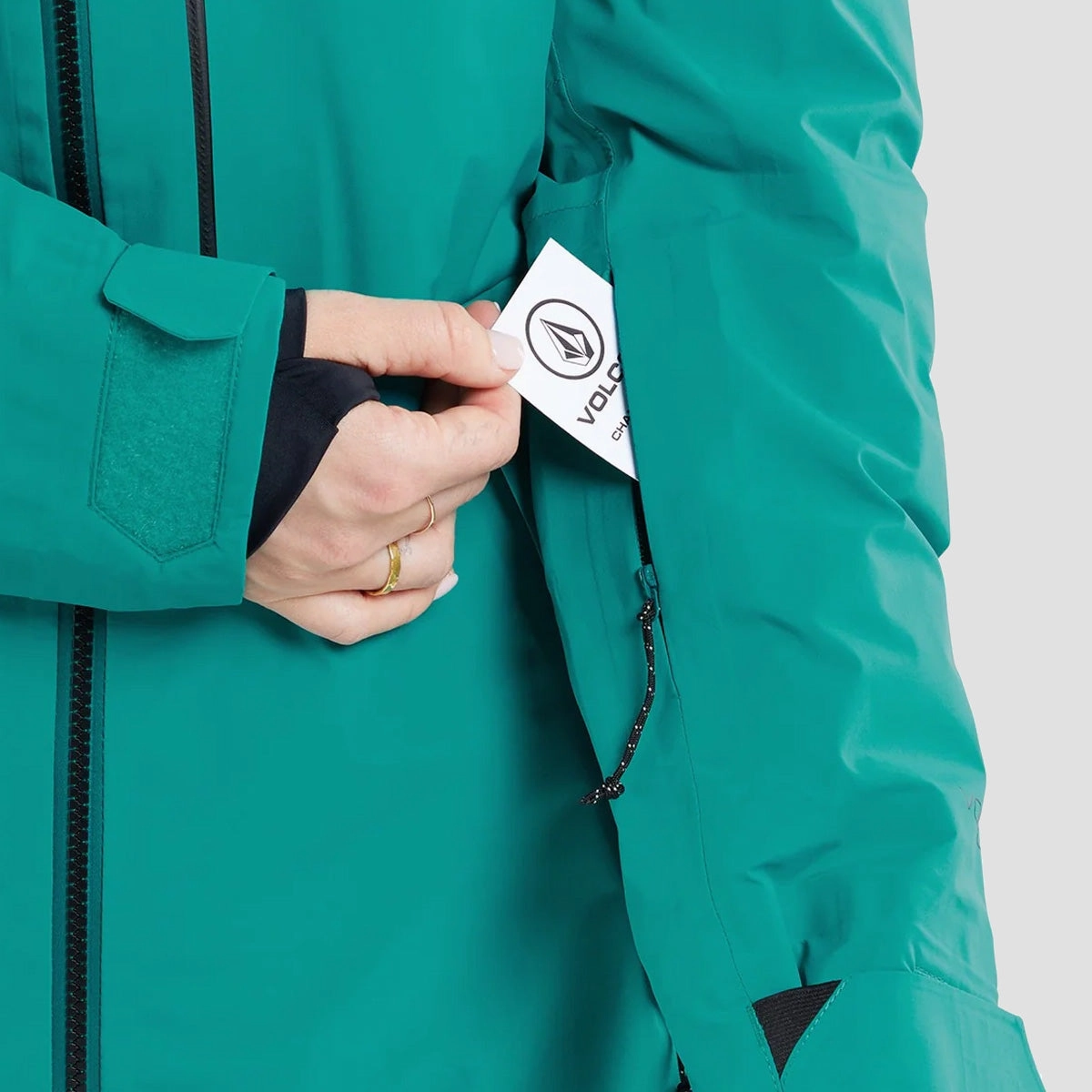 Effortless Gear, Next-Level Casual, Form-Light Fit, Core Elements, Your Daily Vibe, Core Pulse