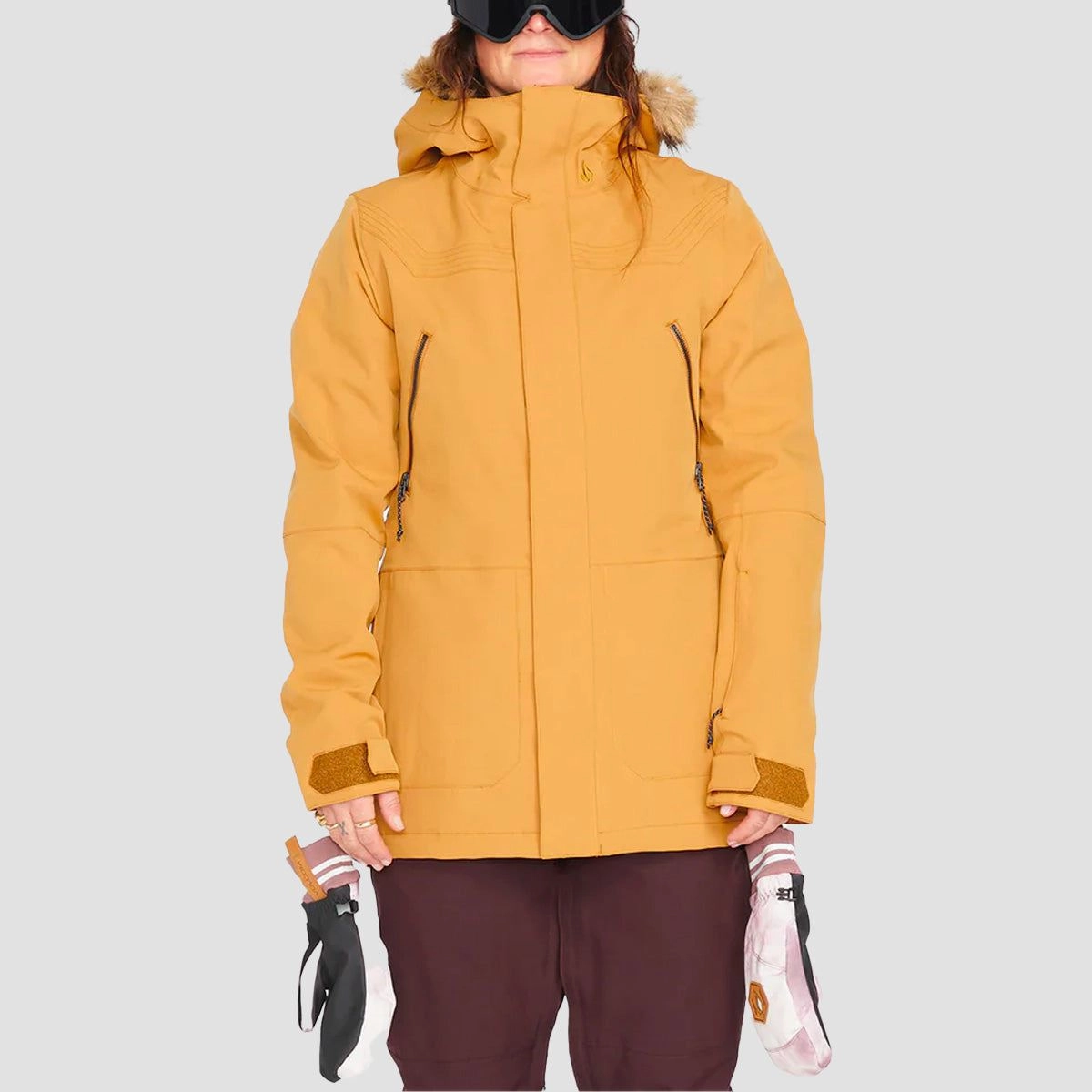 Fit To Adapt, Core Elements, Designed With Rhythm, Motion-Minded, City-Ready Wear, Relaxed Motion, Urban Calm, Modular Uniform