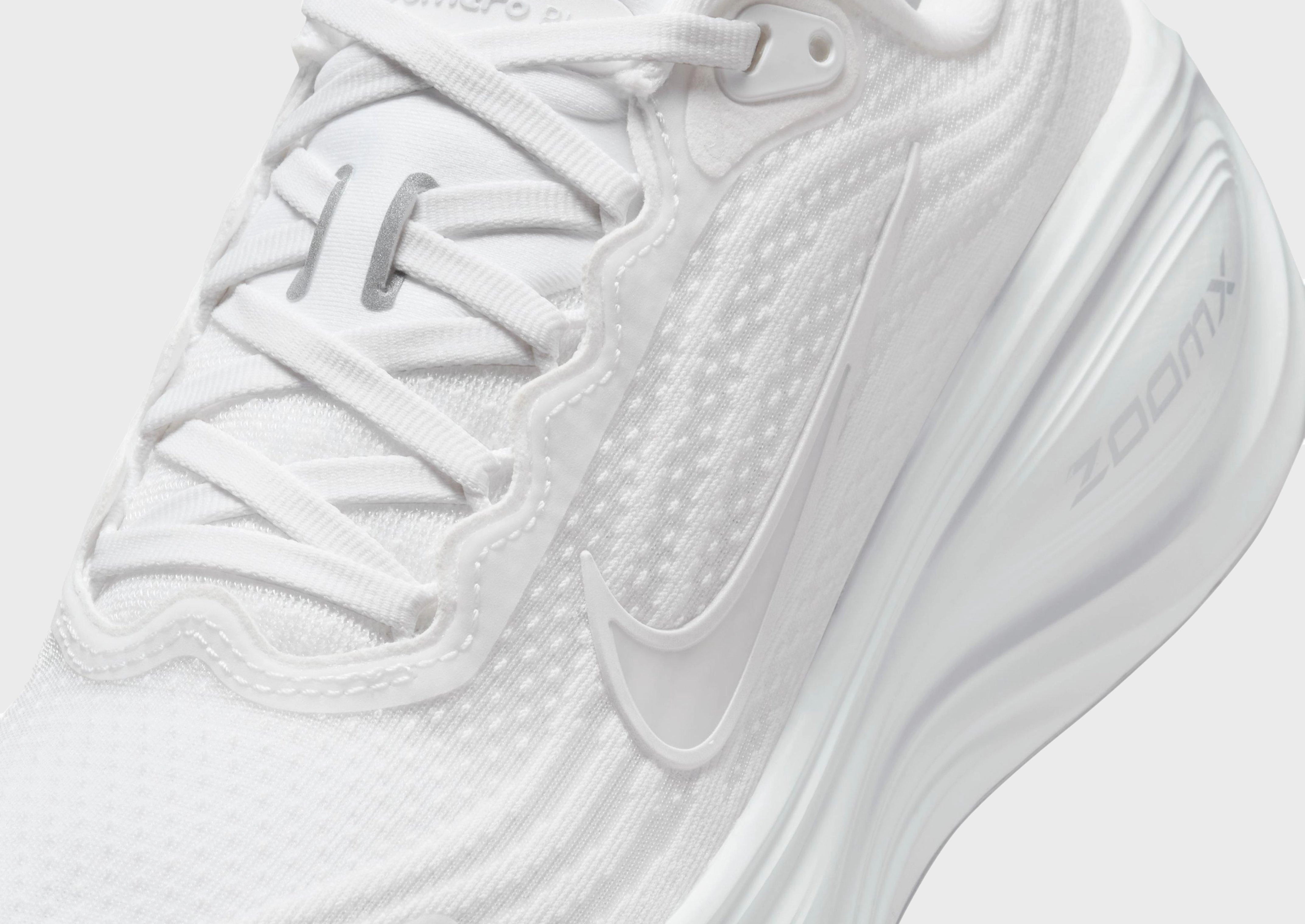 Versatile Future, Clean Dailywear, Quiet Design, Change-Ready, Street-Forward, Pulse Of The City