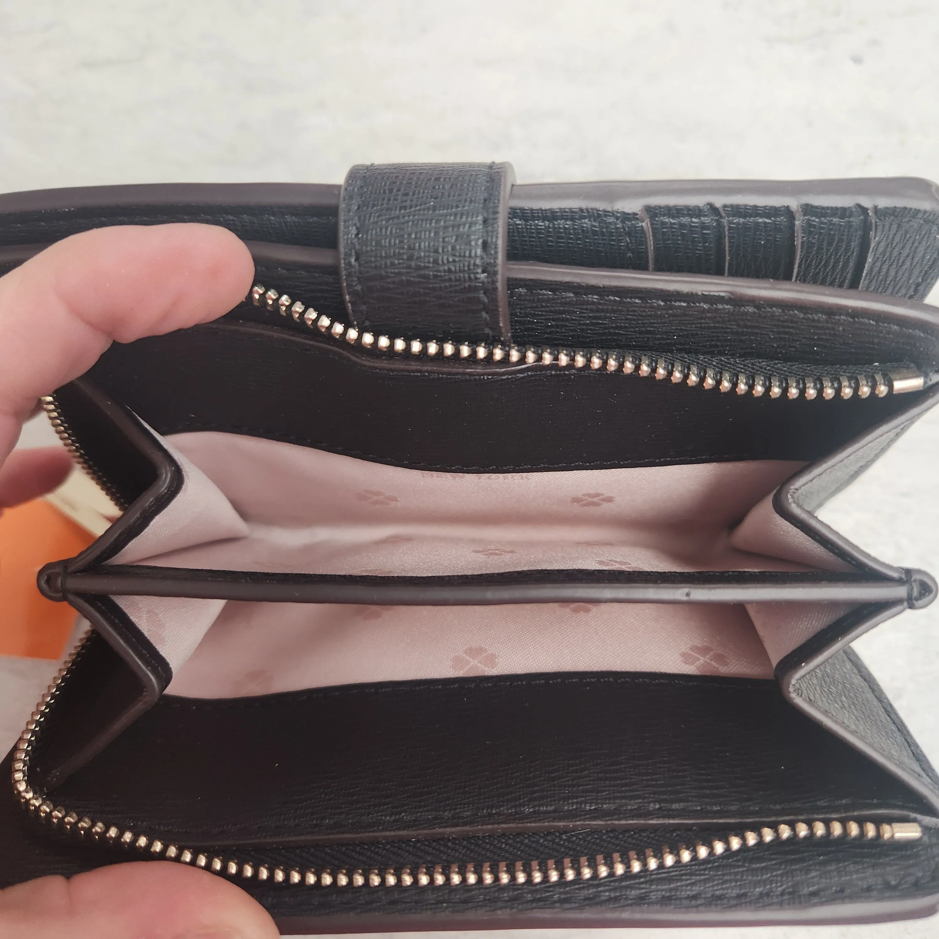 Wallet Designer By Kate Spade  Size: Medium Kate Spade Bags