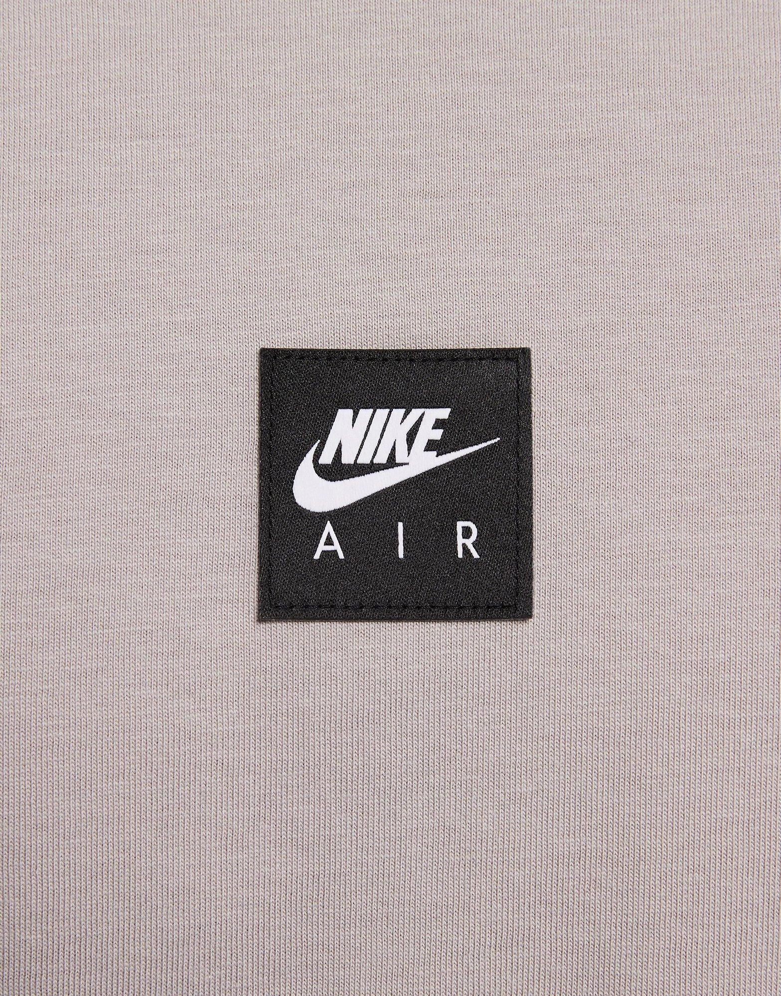 Functional Ease, Core-Level Comfort, Modern Wearables, Designed To Layer, Form-Centered