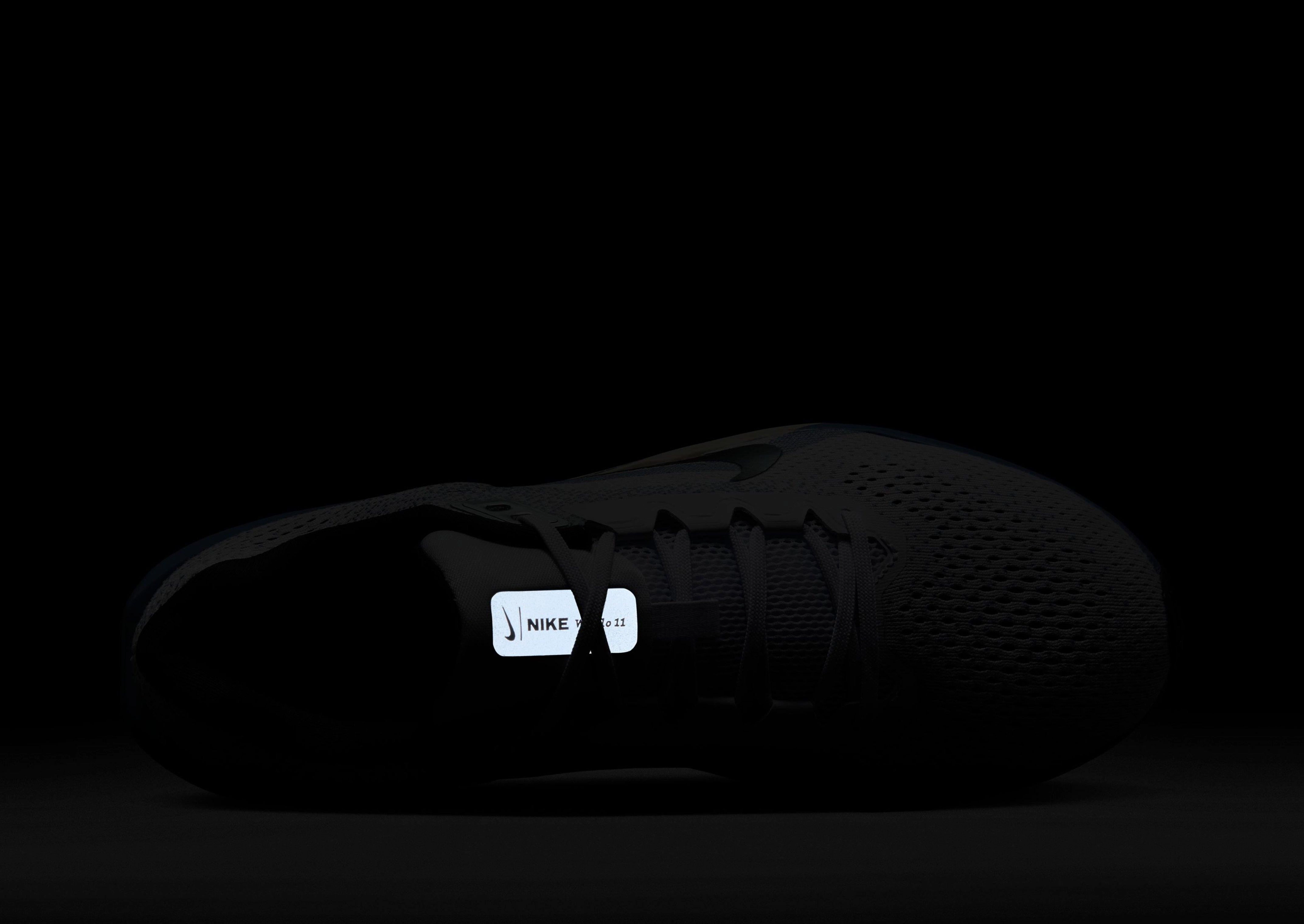 Quiet Strength, Daily Designwear, Style Meets Tech, Minimal Details, Bold And Clean