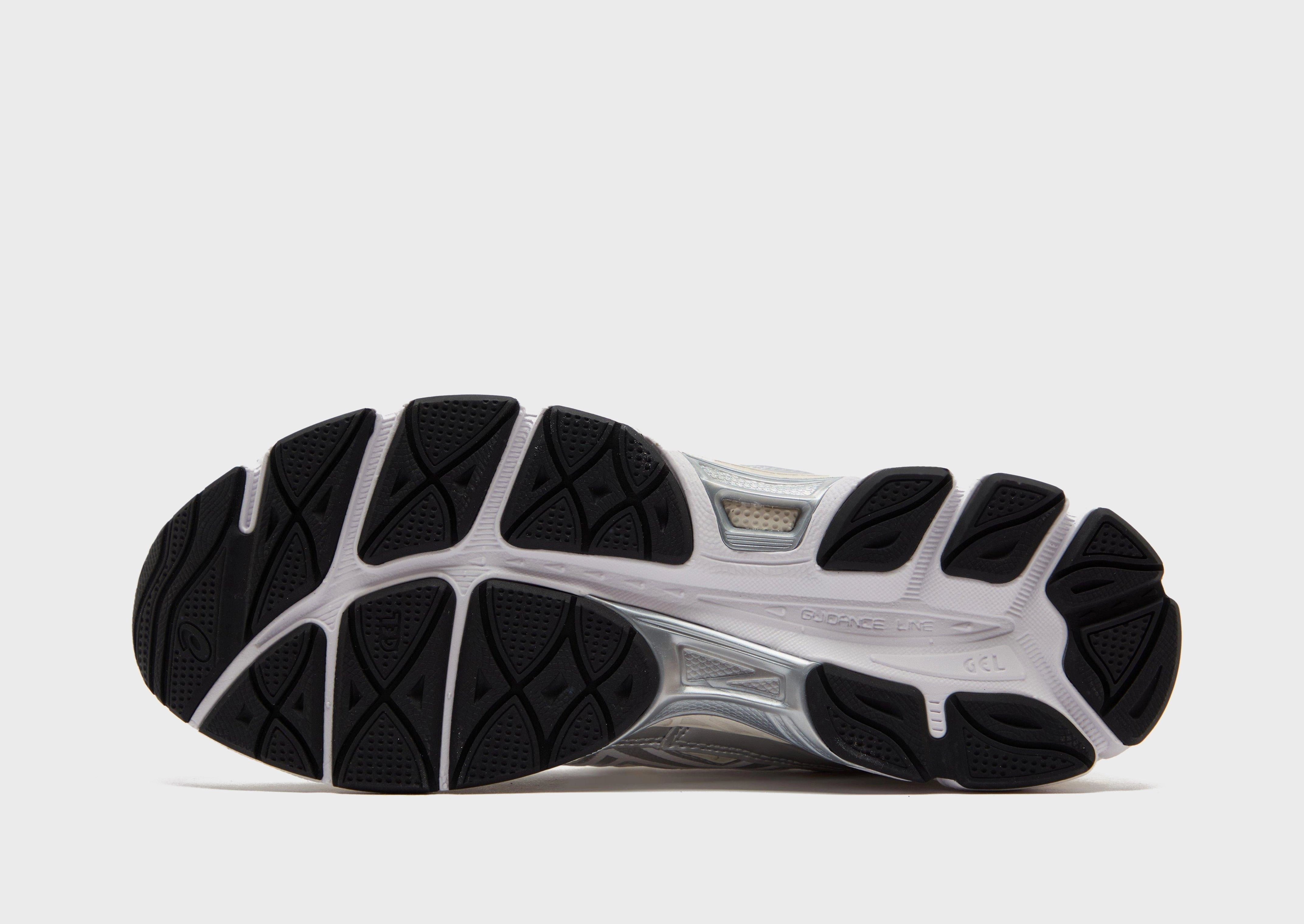 Free To Move, Shaped For Flow, Soft-Fit System, The New Essential, Core Elements, Quiet City Style