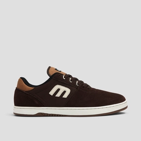 Essentials In Motion, Adapt And Go, Next In Line, Edge-Layered, Fluid-Form Design, Structured Motion