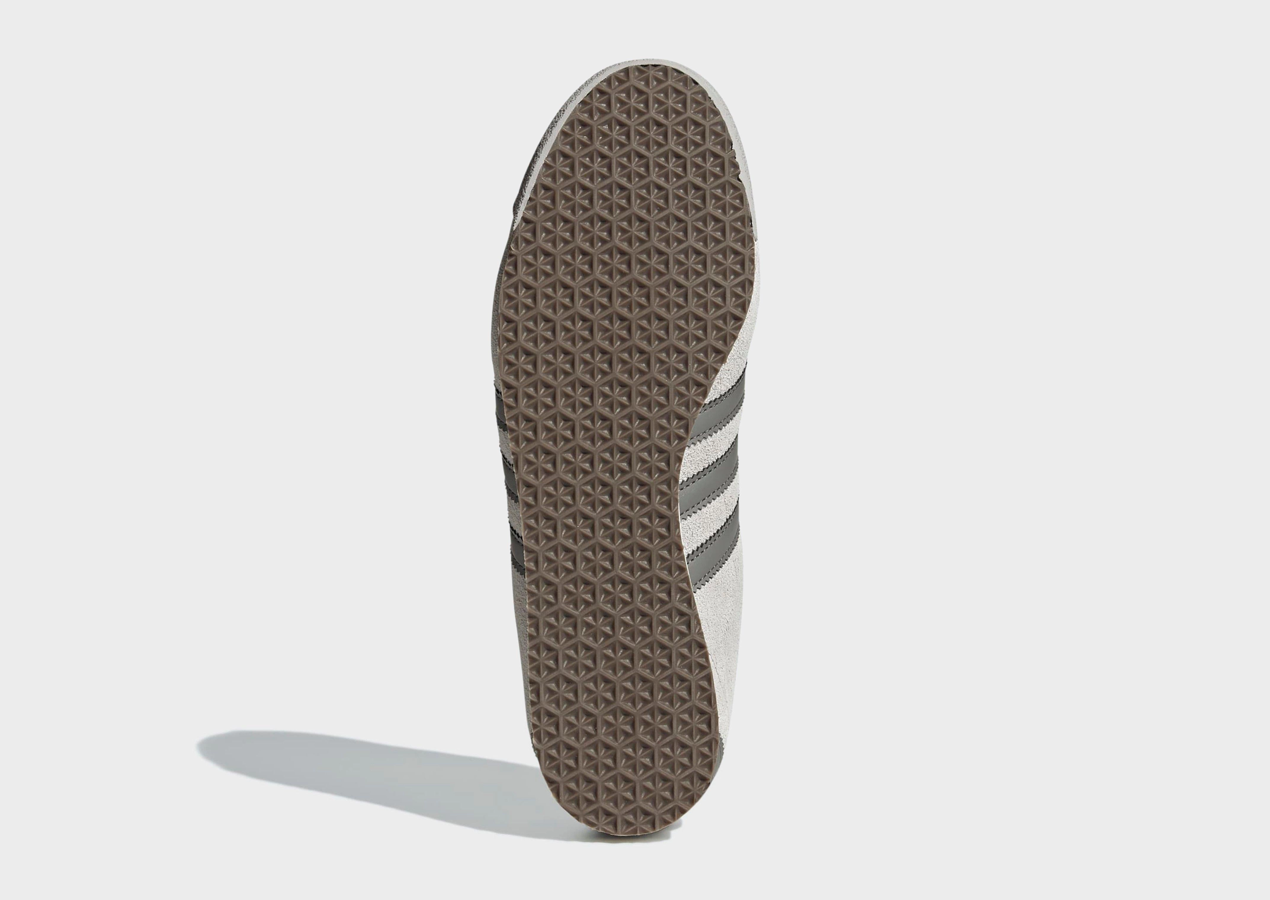 Simple City, Essential Edge, Active Corewear, Refined To Move, Design In Focus, Your Core Layer, Lifestyle Direction