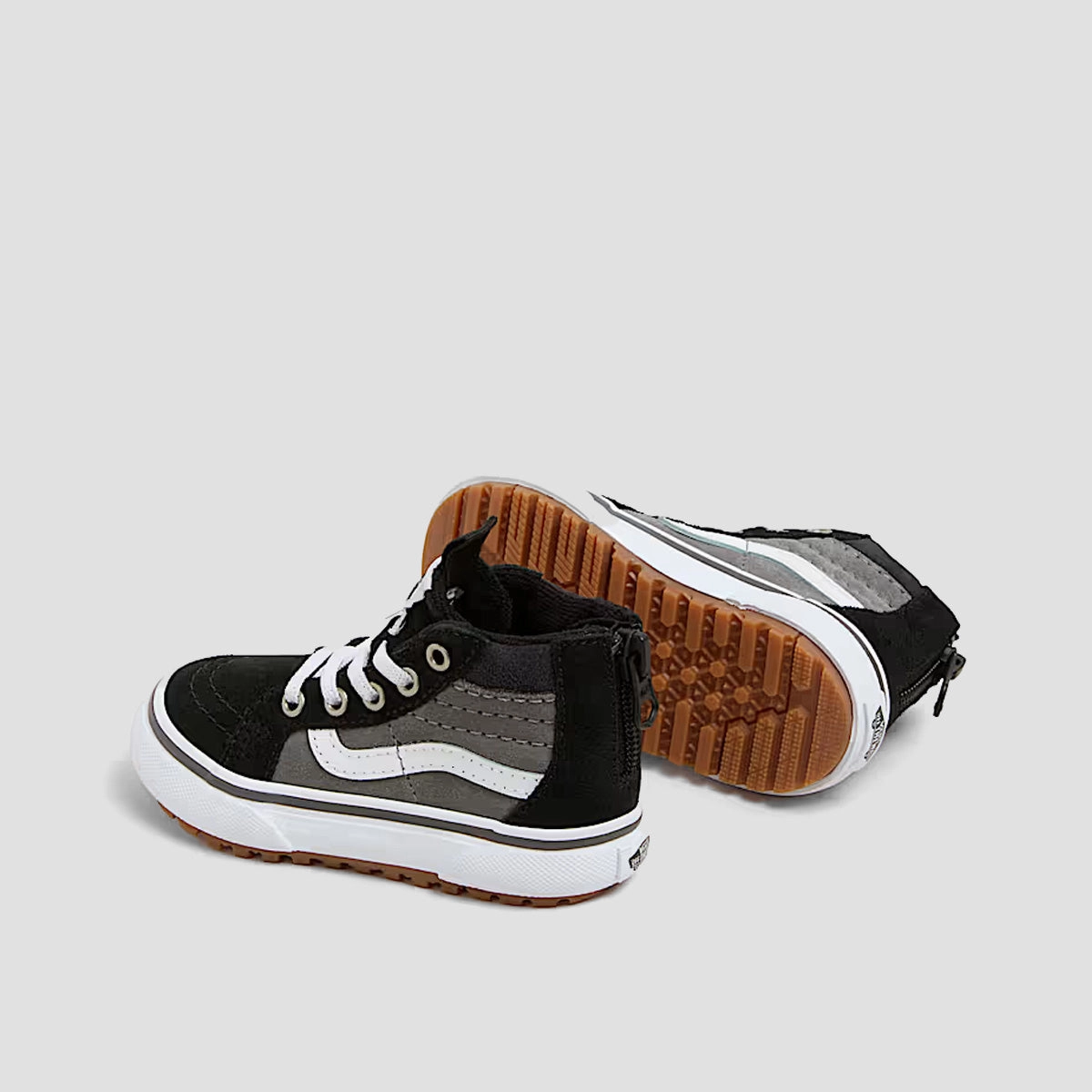 Multi-Wear Outfit, Move Clean, Sleek Vibes, Uncomplicated Fit, Built To Adapt, Utility In Style, Modular Wear, Motion Meets Design